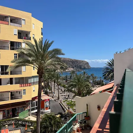 Carmen Beachfront Escape Los Cristianos (Tenerife)