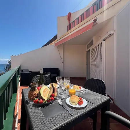 Carmen Beachfront Escape Apartment Los Cristianos (Tenerife)